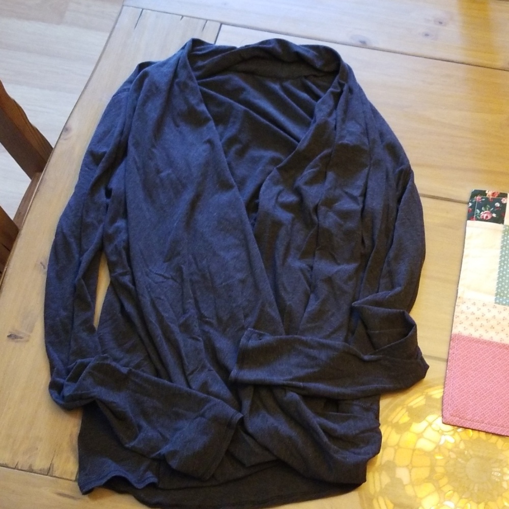 Lululemon top